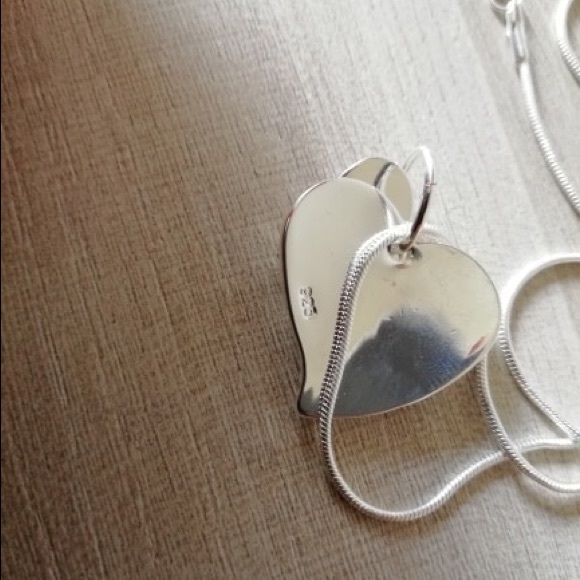 Double Hear Necklace - Picture 4 of 5